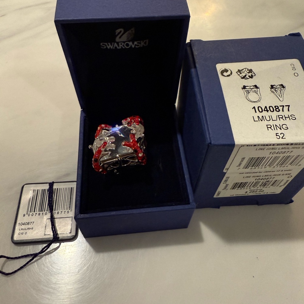 Swarovski Ring - Picture 2 of 10